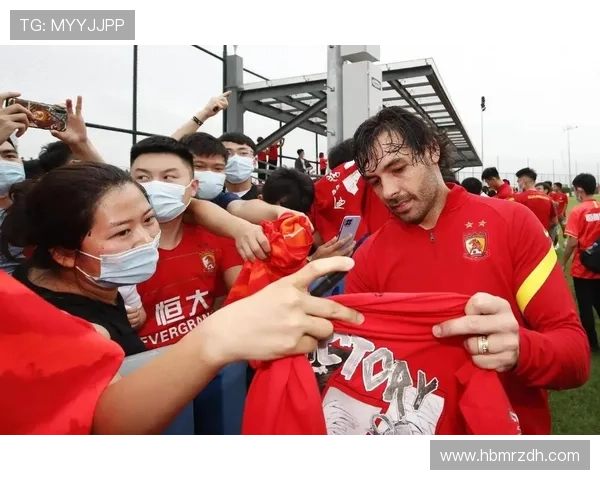 成都足球队实力引发热议球迷对球队表现的看法与争论